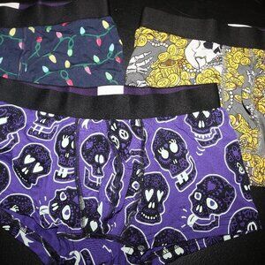 MeUndies lot of 3 Men's trunks Christmas lights, pirates booty and skulls small